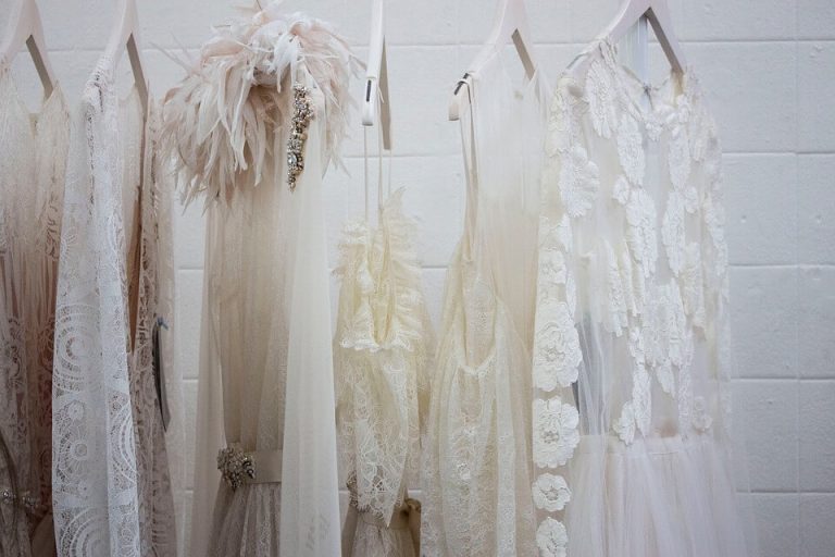 Rüyada Beyaz Elbise Görmek Ne Anlama Gelir? Beyaz Elbise Giymek
